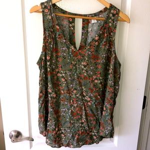 Old Navy | Floral Sleeveless Vneck Blouse Tank Top